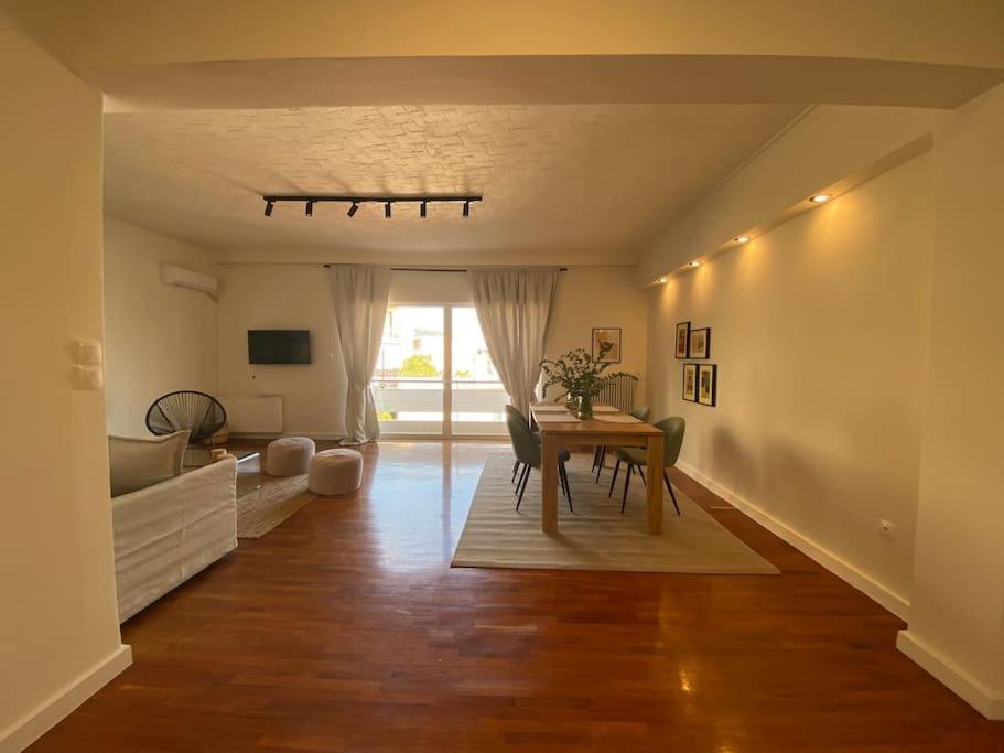 2-Bedroom Apartment In Athina Atene Esterno foto