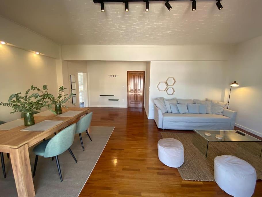 2-Bedroom Apartment In Athina Atene Esterno foto